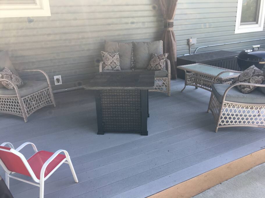 Gazebo seating area with gas fire table