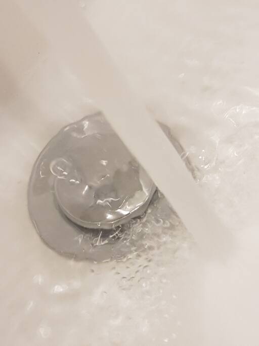 Complimentary Environmentally Friendly Shampoo, Conditioner, Shower Gel, Hand Soap, Facial Tissues and Toilet Paper