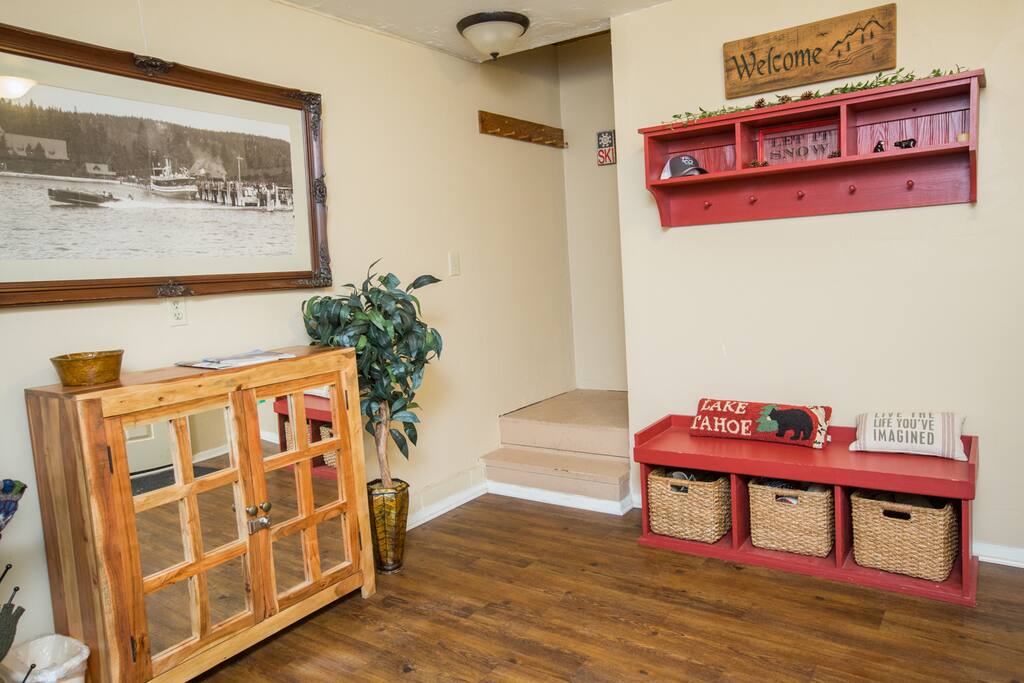Entry/Mudroom