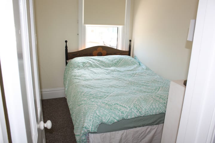 ห้องนอนด้านหน้า