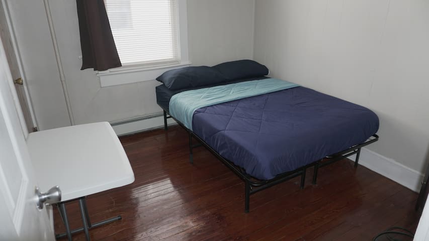 Private room (B) near Rutgers/RWJUH/SPUH + WIFI/AC