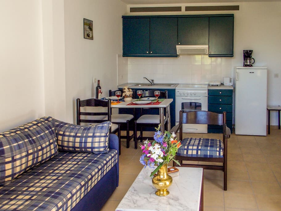 Seating area - Kitchenette