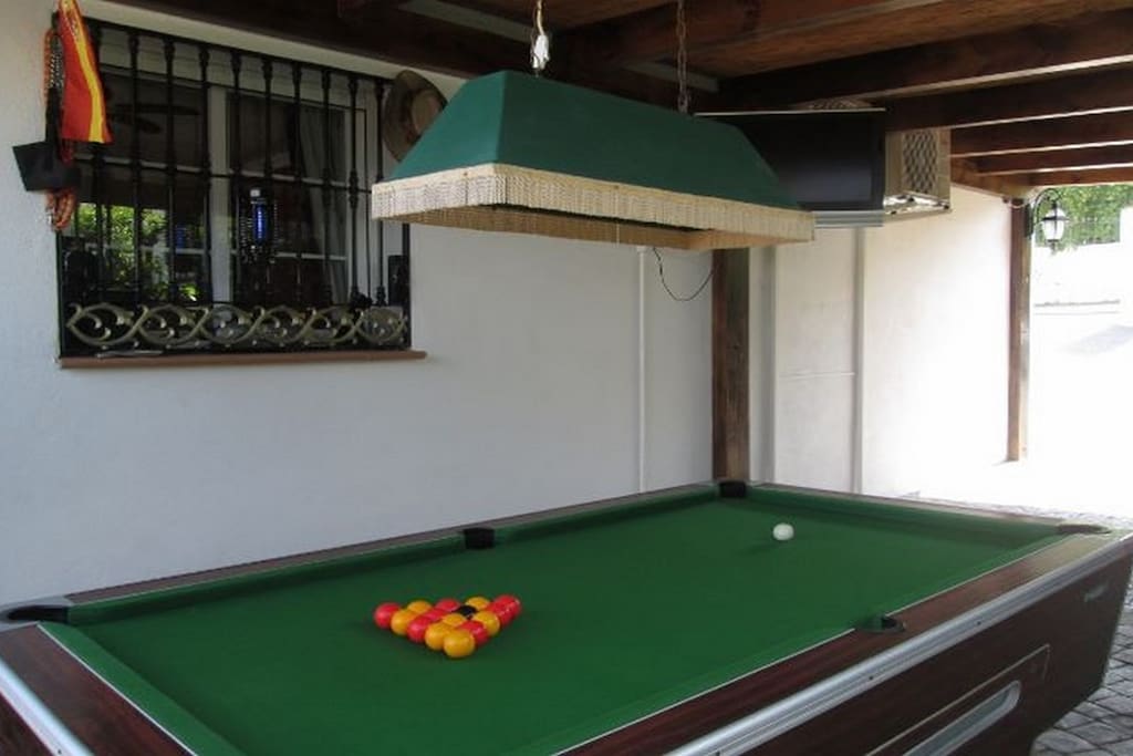 Free to play Pool Table