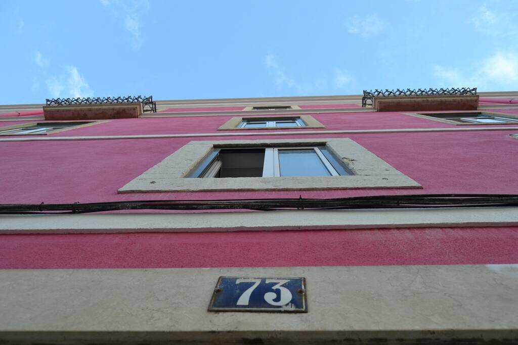 Find different flats in this location. Just check my account =)