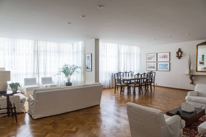 Amplo apartamento em Ipanema 300 m gallery image 2