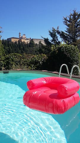 Country house on Florentine hills