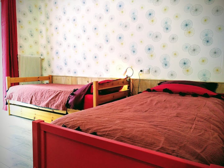 Gite du Nichoir - Chambre Rouge - 2张单人床+抽屉床