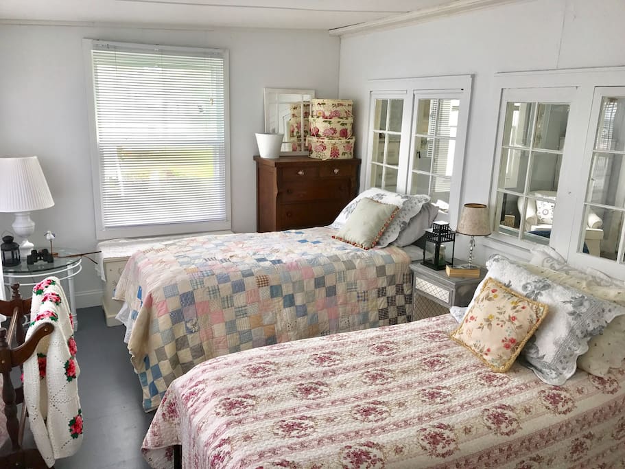 2 twin beds plus a trundle! Queen air mattress also supplied