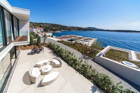 Airbnb Kroatien - The Most Popular Airbnb In Every European Country Conde Nast Traveler : About airbnb airbnb was born in 2008 when two hosts welcomed three guests to their san about the campaign we invited photographers to take trips on airbnb with their family and.