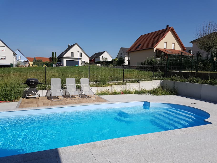 Pool - Terasse hinten - Terrace in the back