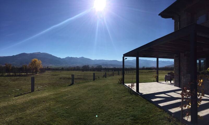 LES FEIXES LLARGUES – casa per 14 persones 🔑 gallery image 3