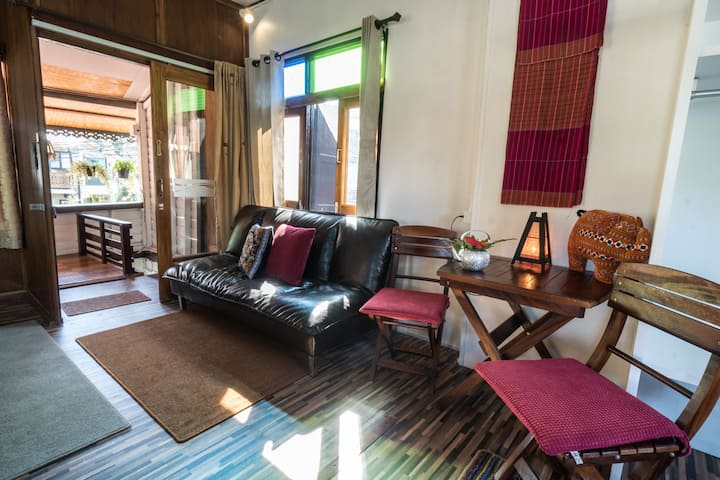 Retro Thai Studio/old City, Chedi View, King & Ac - Chiang Mai