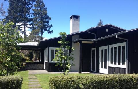 The Fishing Lodge - luxury lodge in Turangi