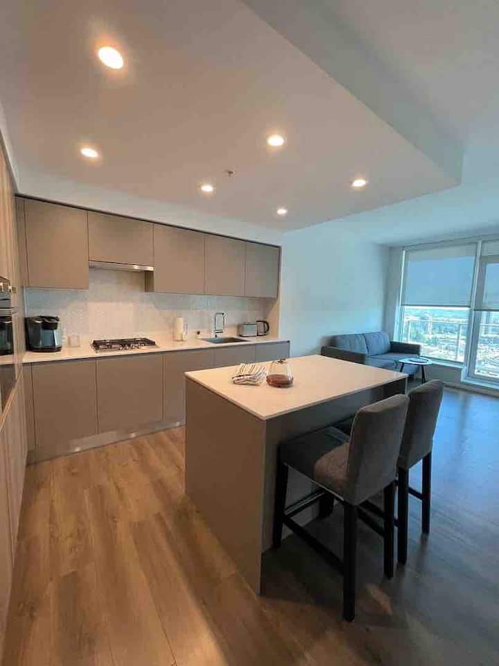 Cozy Stays, Shopping&u/g Parking - Port Moody