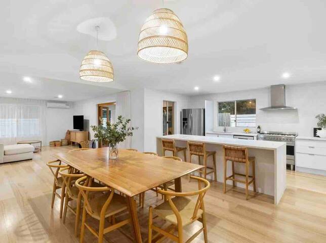 Coastal family home with large outdoor area gallery image 4