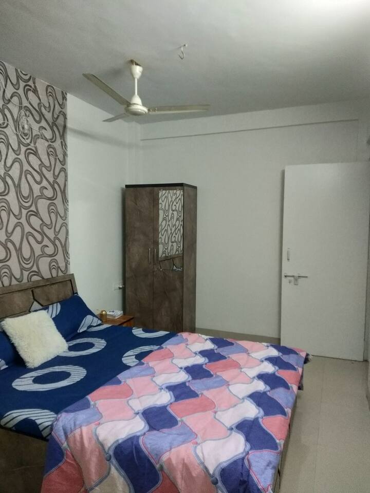 Elegant Studio at Koregaon Park Flats for Rent in Pune, Maharashtra