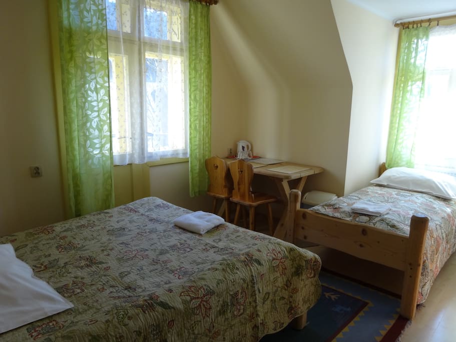 Double room sleeps 2-3, w/bathroom