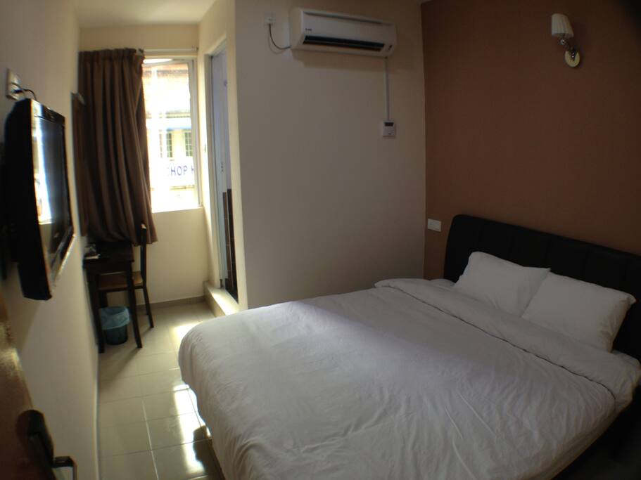DOUBLE BED ROOM