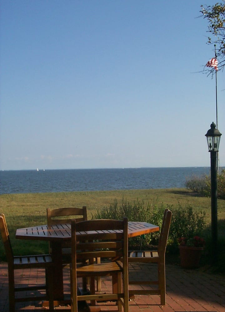 Waterfront house near Annapolis Houses for Rent in Edgewater, Maryland, United States Airbnb