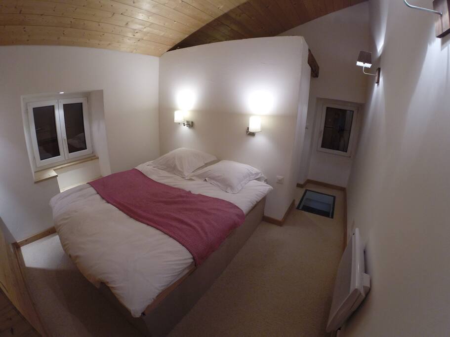 Cosy master bedroom