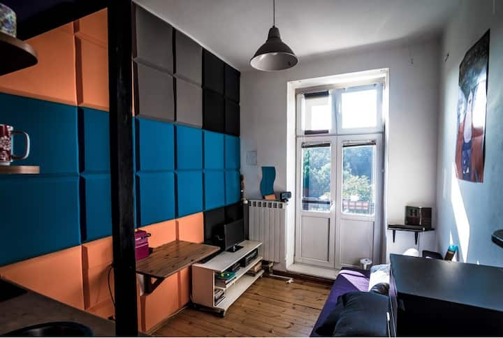 Cheap funky studio - central Warsaw