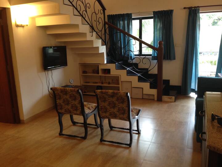 Living room image 6