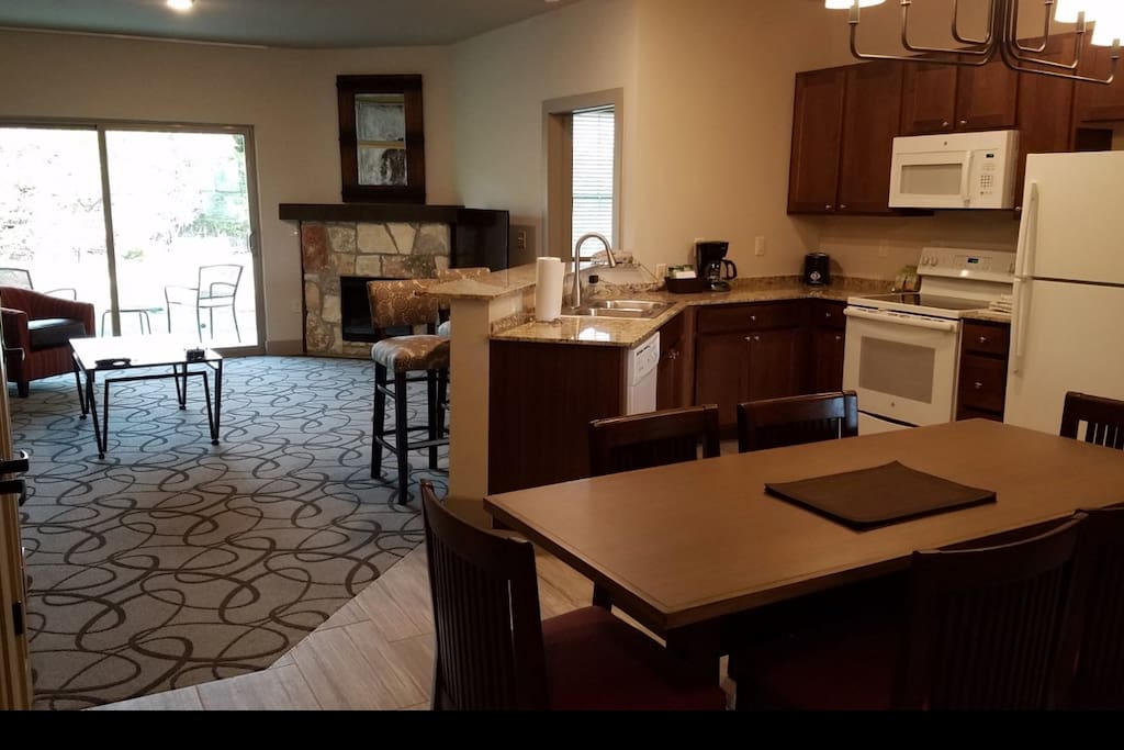 This picture does not show the specific unit being rented. The unit rented will be based on which units are available upon check-in. These pictures are meant to show the property and an example of the room style and décor.