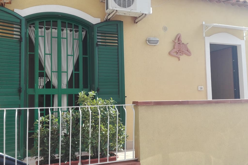 balcone porta d ingresso