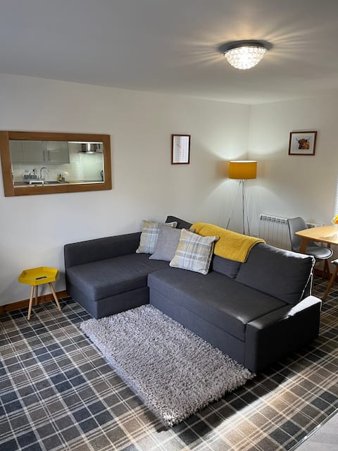 Top Airbnb: Tigh Stobban Apartment 1 with private parking in Kilmallie