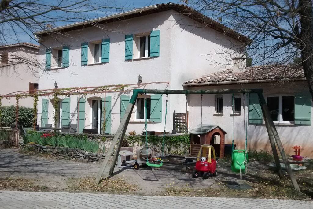 Vue avant de la maison