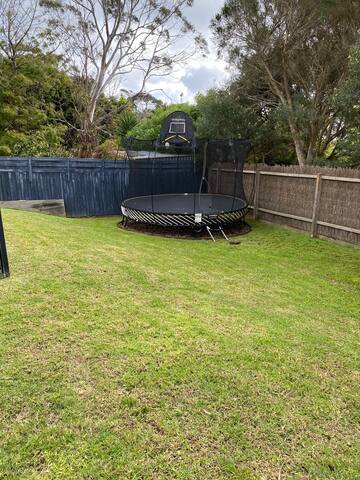 Mt Martha beach retreat with private heated pool gallery image 3