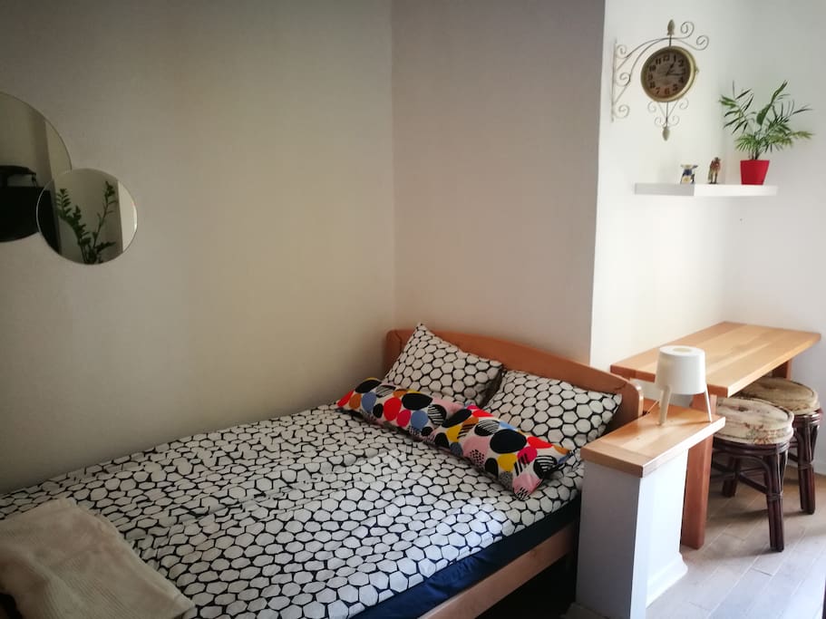 Double bed