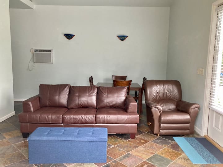 Poolside Getaway In Gulf Breeze! - Pensacola Beach, FL