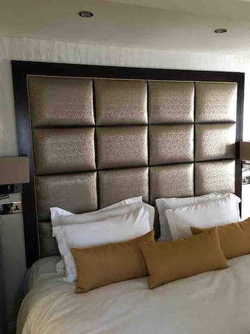 2 Bed/2 Bath Entire Flat, Patio, Sky TV, AC gallery image 4