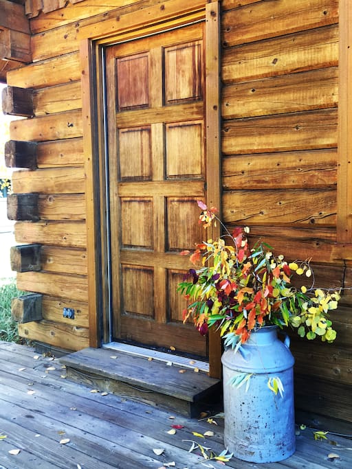 Welcome to one of Lake Pagosa's first homes.