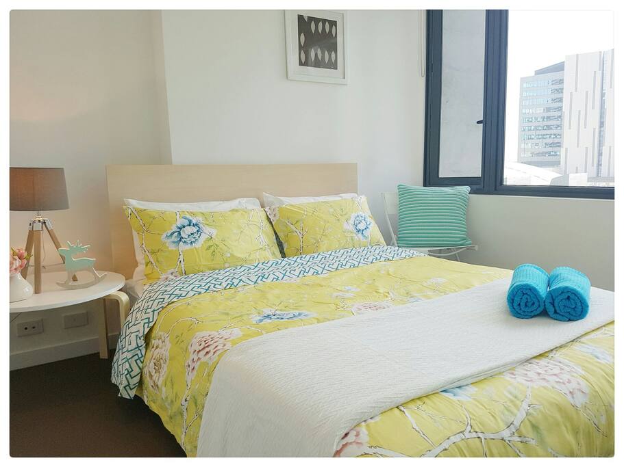 Queen size bed