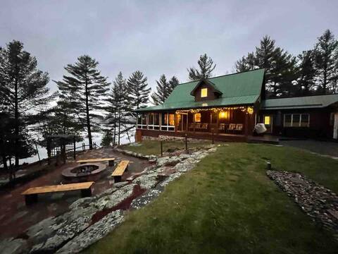 Dvira's Lakefront Cottage - Hot Tub & Pool Table