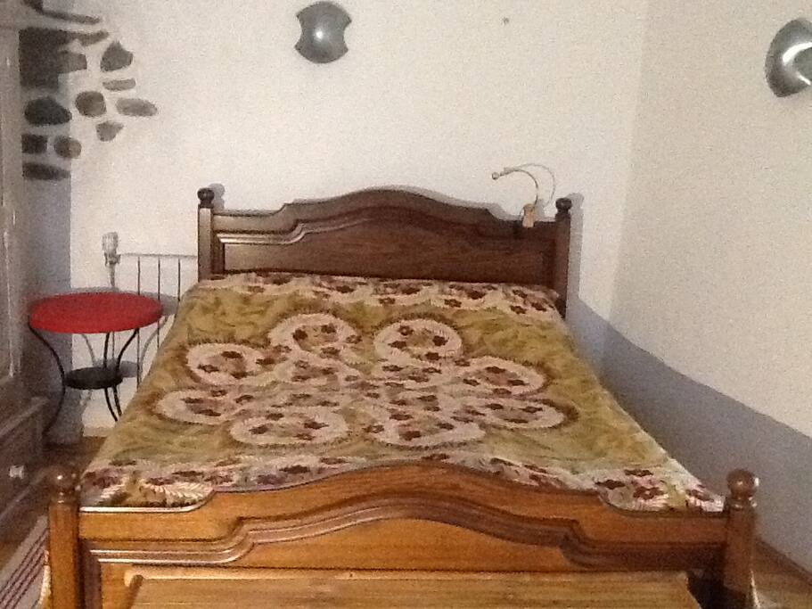 Chambre Gashe
Another Comfy bed!