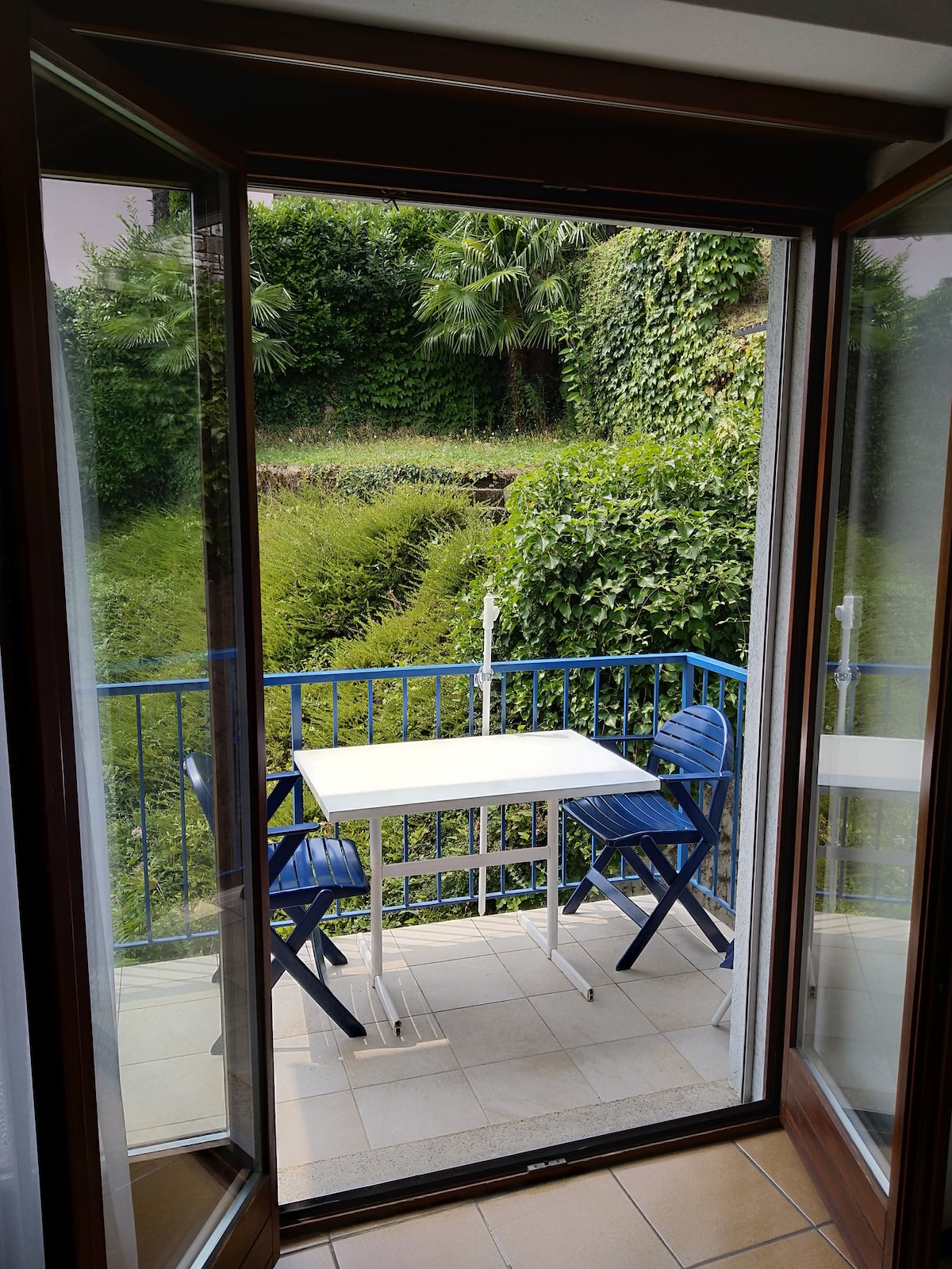 Balkón s výhľadom na záhradu