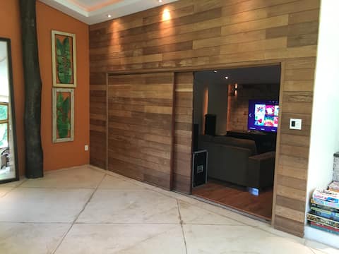 Successful Airbnb property: Sunny Country House with Pool in Indaiatuba