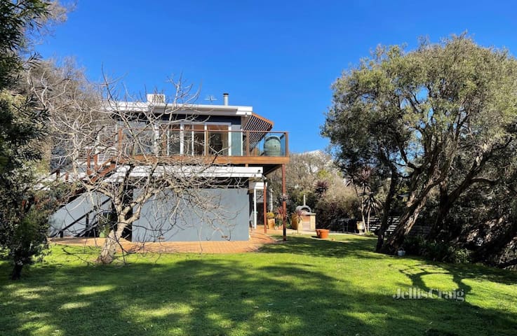 Sorrento Hot Tub Family Getaway