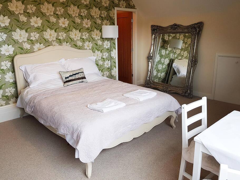 Guest Room 1