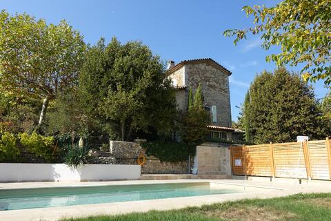 Relaxing holidays in the south of France in a quiet oasis