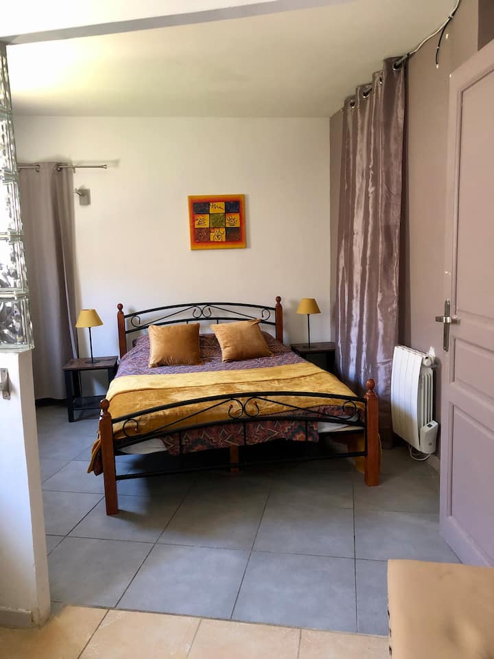 Dhomë gjumi 4