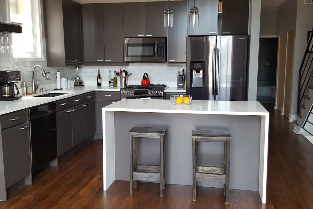 Upgraded kitchen with stainless steel appliances