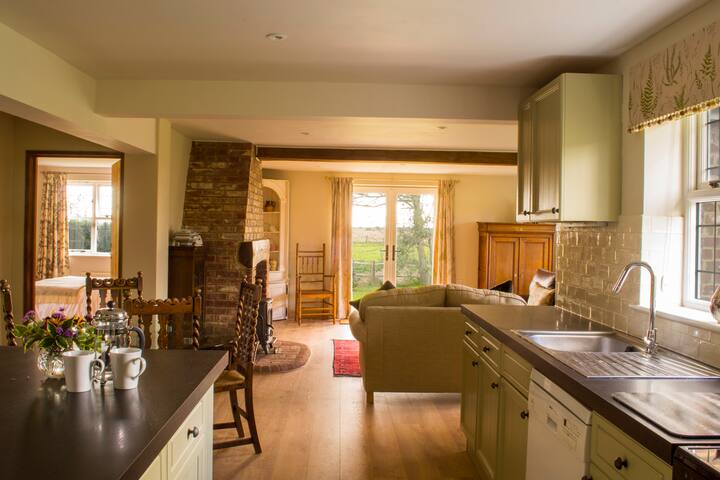 Private wing of beautiful, old farmhouse, near Rye