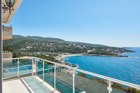 Villa Laguna - a blue dream in a golden sunset