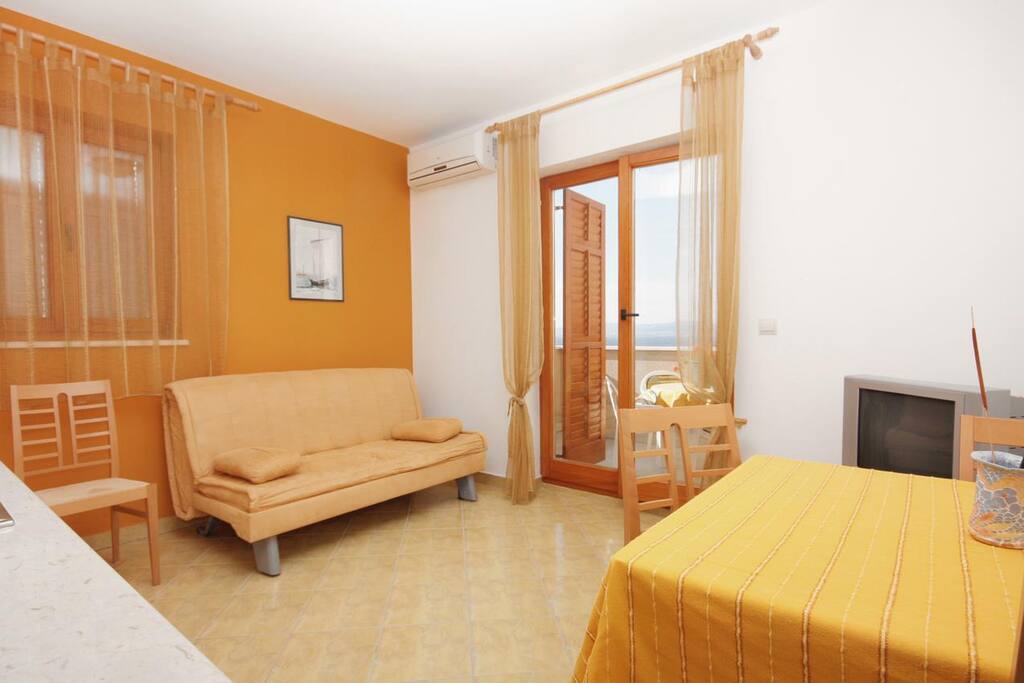 Dining room, Surface: 11 m²