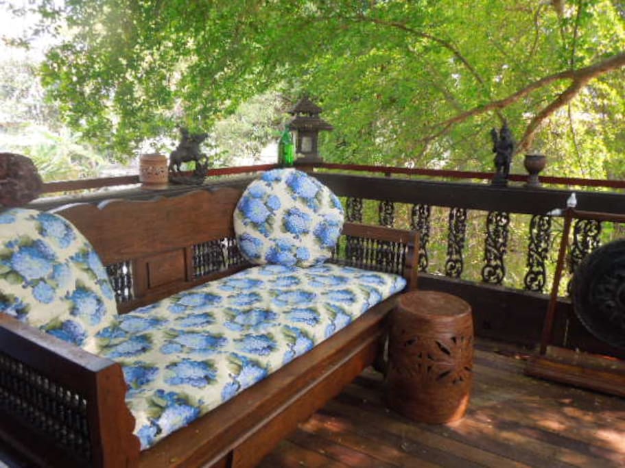 Comfy daybed on deck