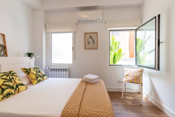 ATOCHA DELUXE – amplio y luminoso, 3 hab, 2 baños gallery image 3